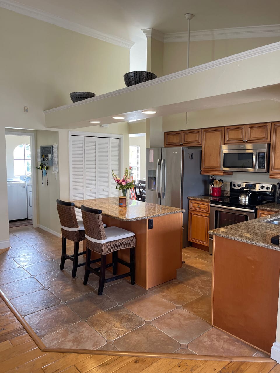 Granite/stainless kitchen