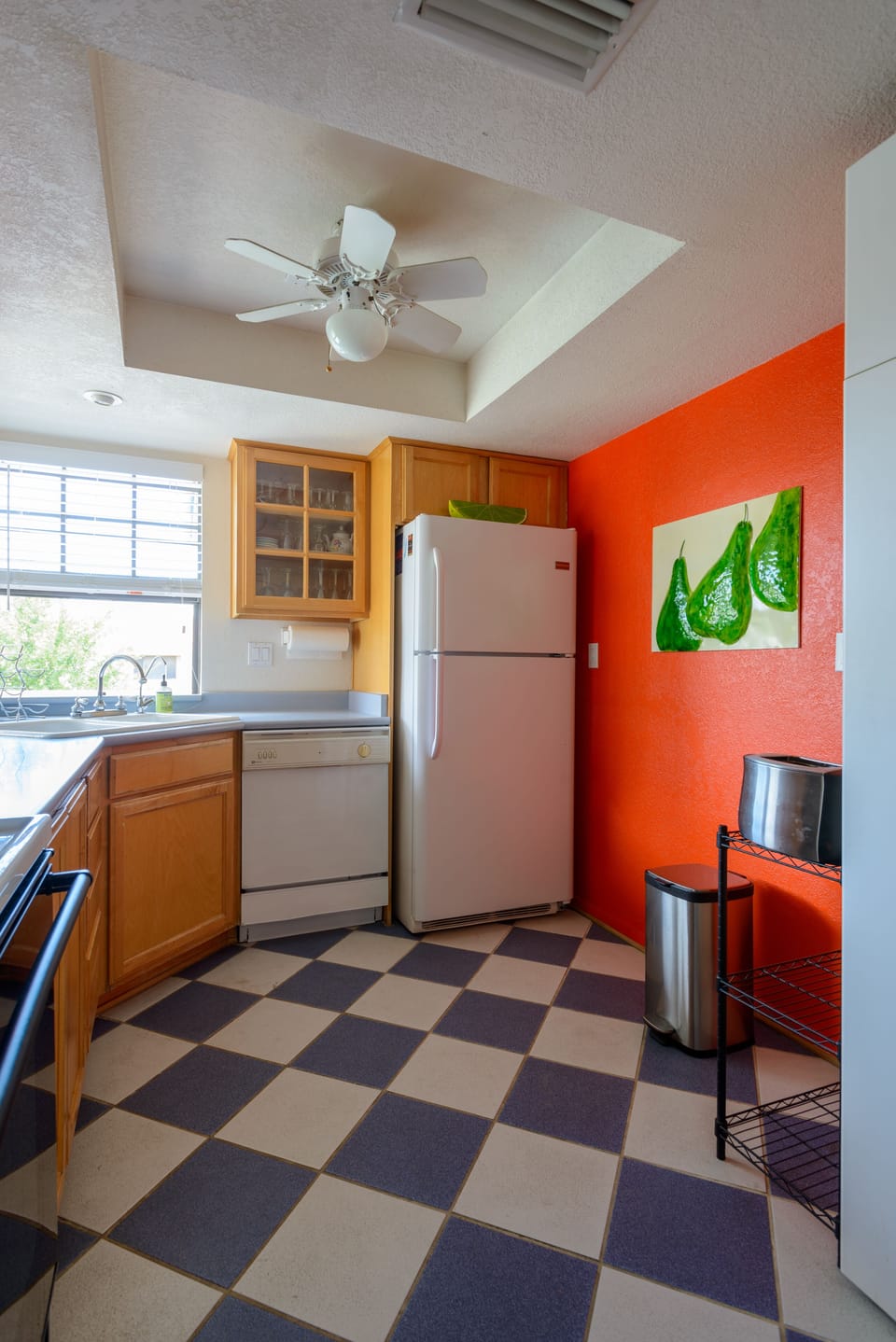 Kitchen - a happy place. 