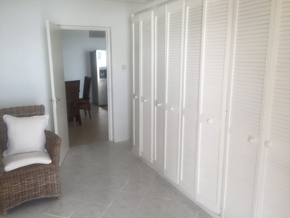 Entrance foyer 