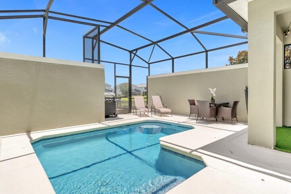3149PequodPlace(32)