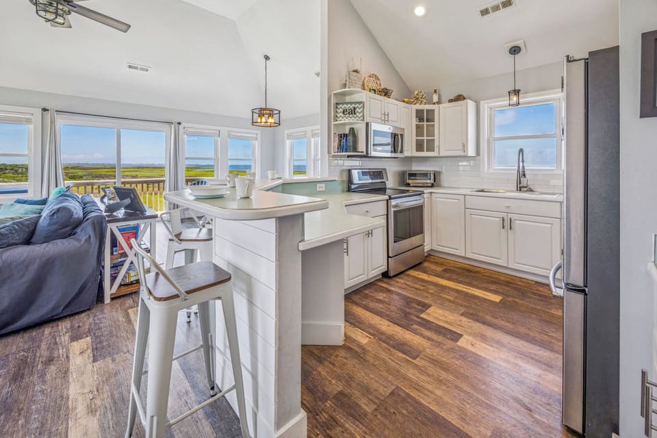 Surf or Sound Realty - 506 - Sounds Frisky - Kitchen -2