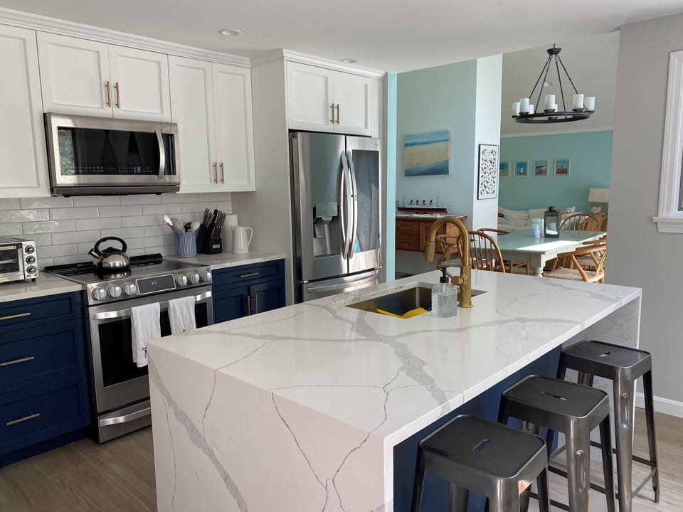 Brand new kitchen with custom built cabinets. 