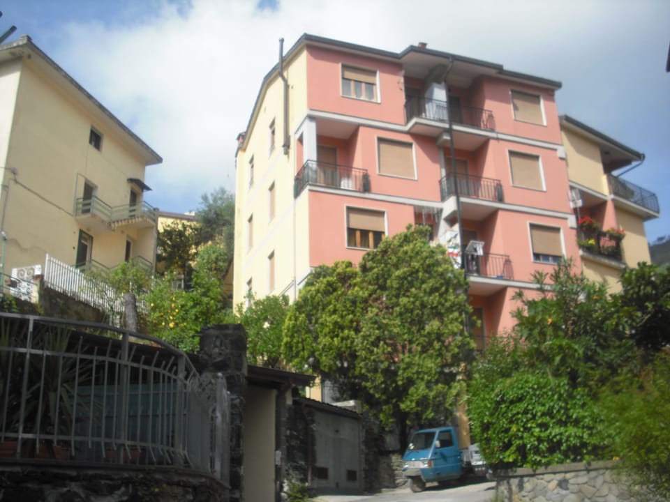 view of casa manu on the 
first floor (not ground floor)
free parking in front!