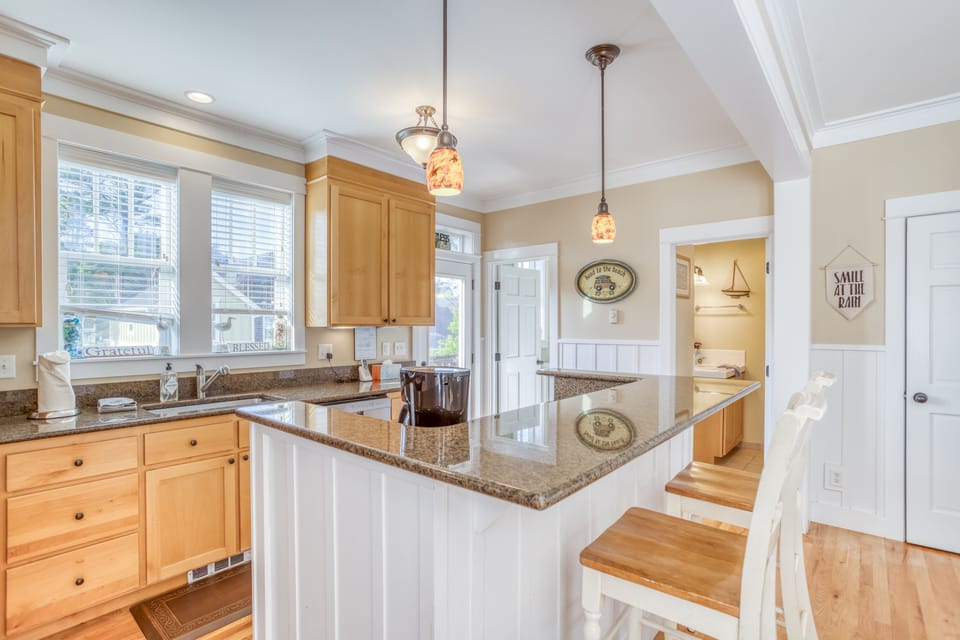 Kitchen island