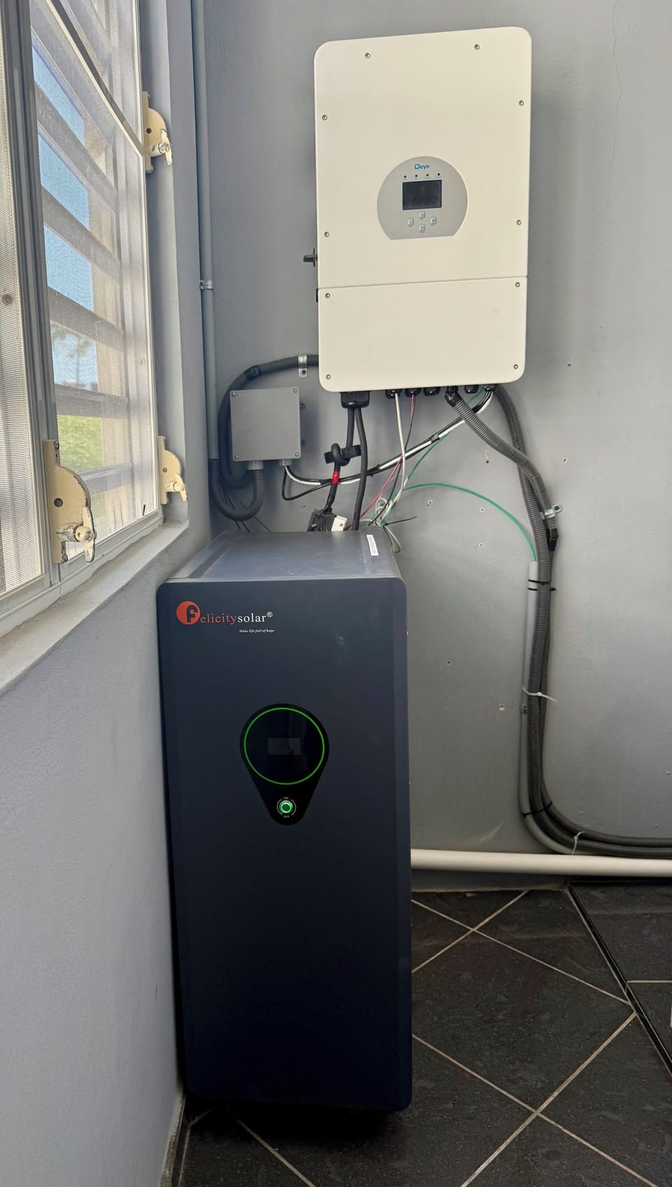 Part of the solar power system. It has a lithium battery of 25,000 watts .