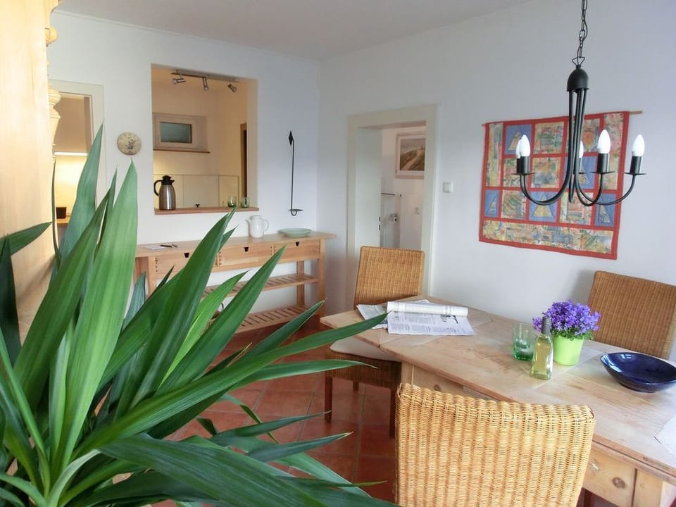 Moderne, liebevoll ausgestattete 3-Zimmer-EG-Wohnung mit guter Verkehrsanbindung Apartment in Schweinfurt