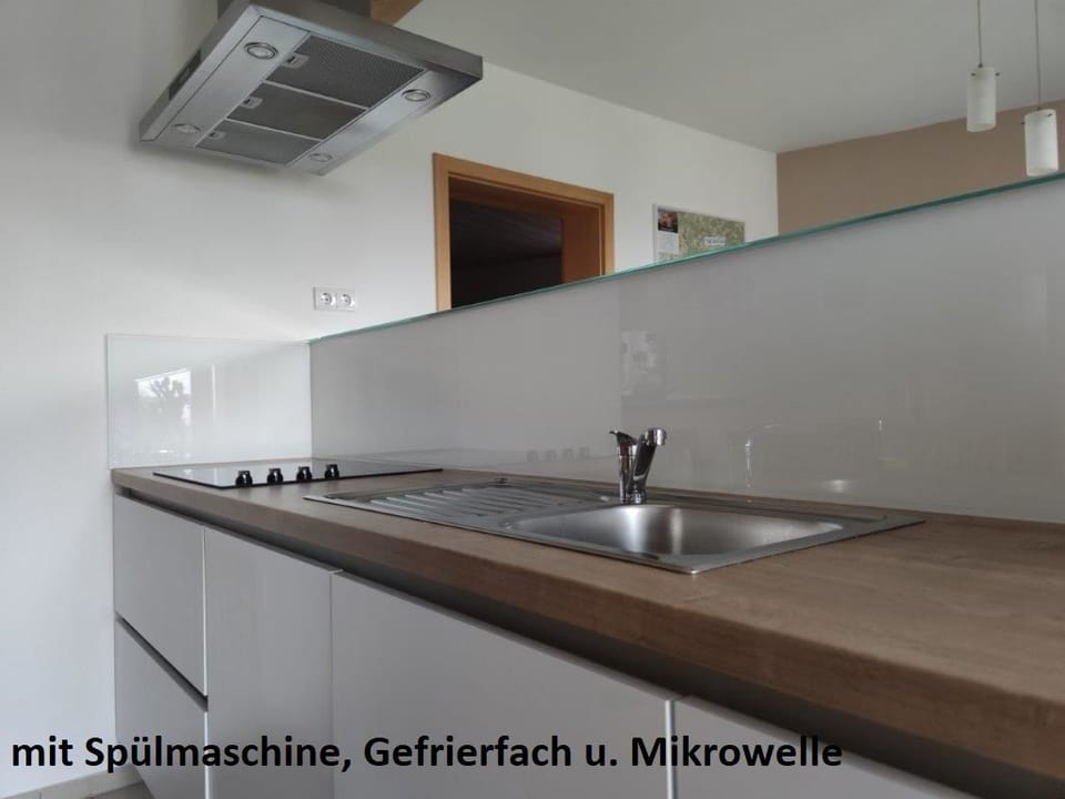 Ebenerdige Wohnung (57m2) im Souterrain mit großer Terrasse Apartment in Gunzenhausen