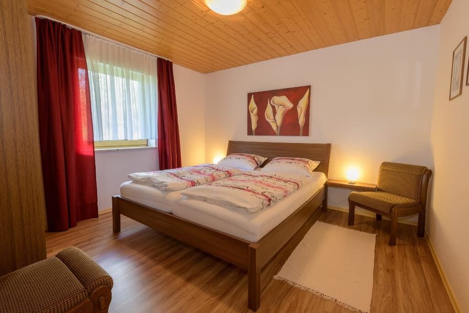 55qm große, komfortabel ausgestattete 3-Sterne FeWo für 2 Personen Apartment in Bavaria