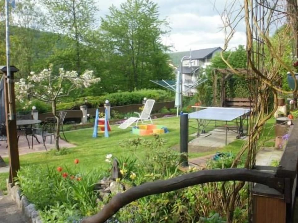 Sehr ruhige, gemütliche und sehr gut eingerichtete Ferienwohnung im Dachgeschoss Apartment in Bavaria