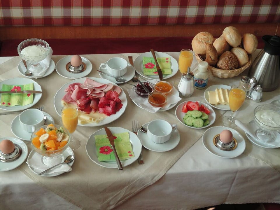 Breakfast meal