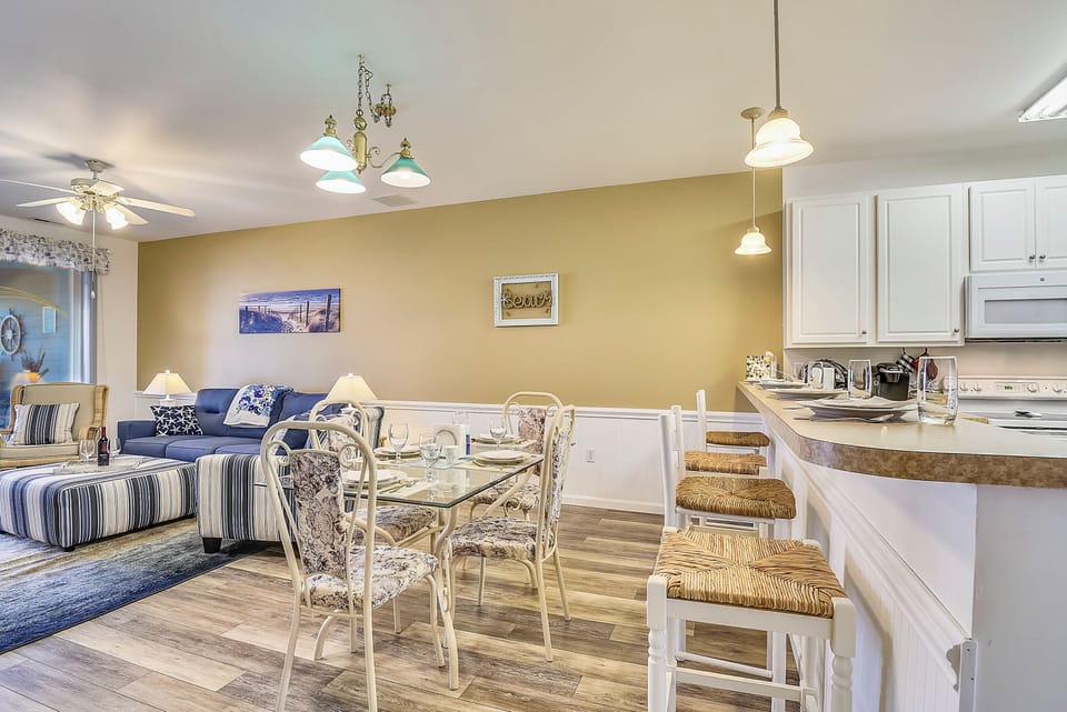 Main Level,Dining Area,