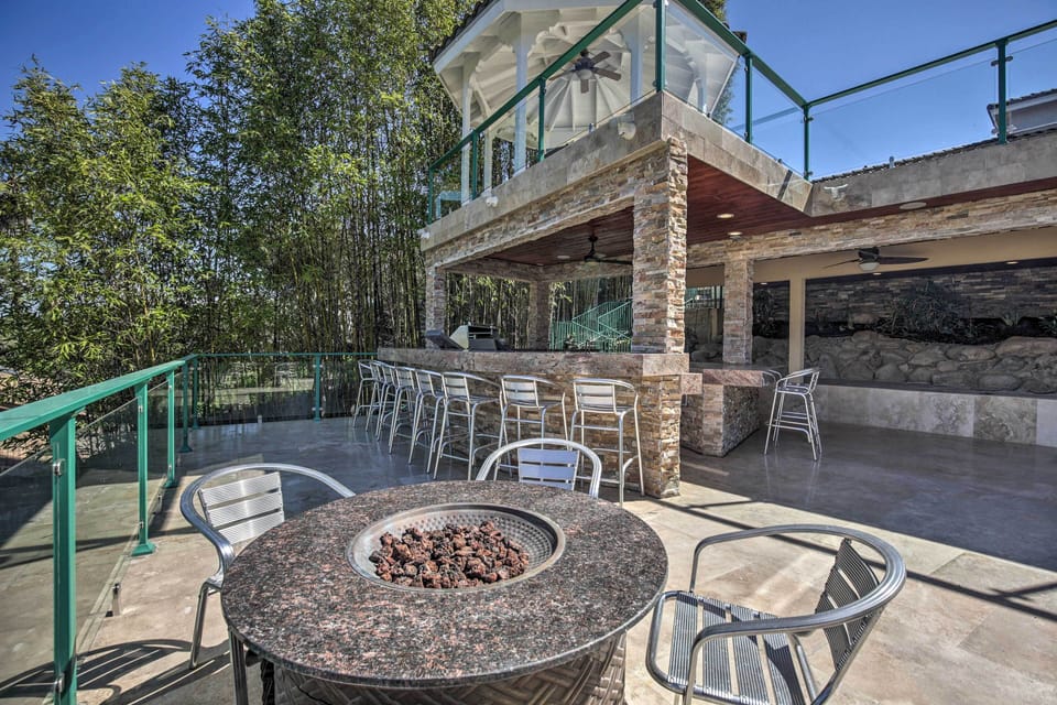 Patio | Fire Pit | Gas Grill