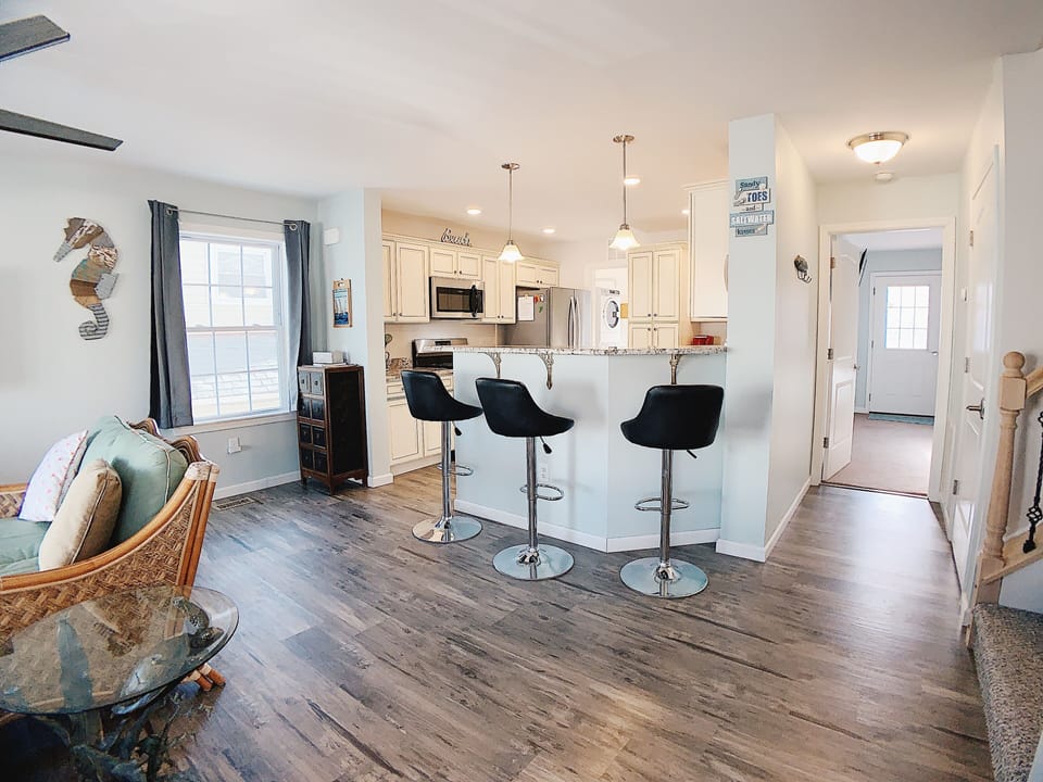 looking at kitchen breakfast bar - looking at kitchen breakfast bar