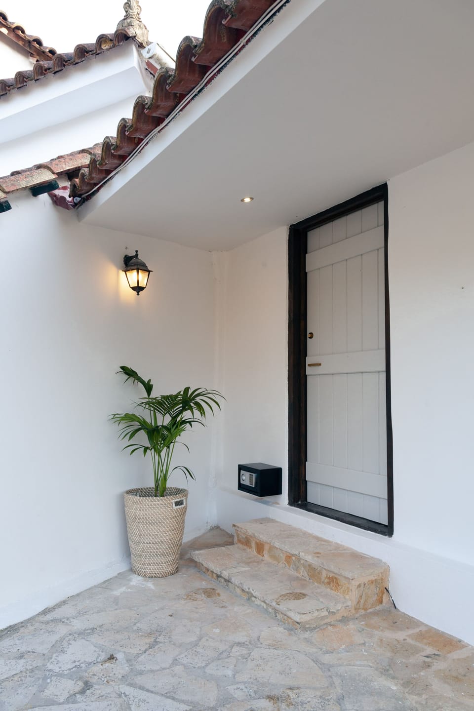 Vartan's bedroom at the ground floor 