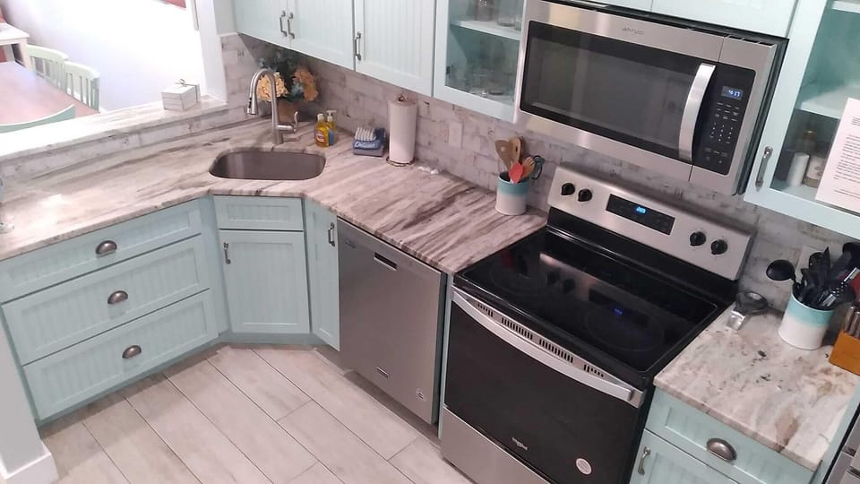 Full Kitchen