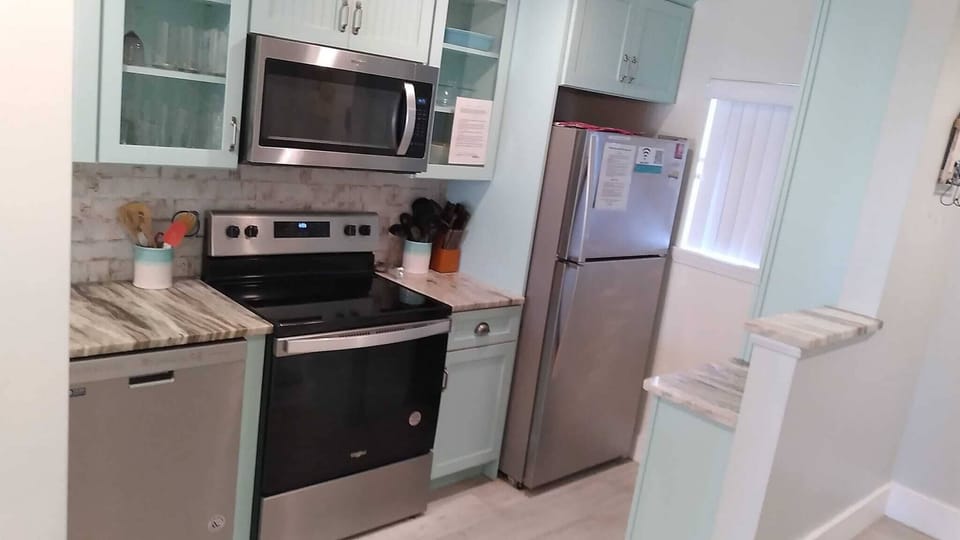 Full Kitchen