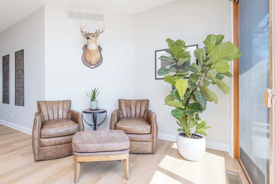 another sitting area