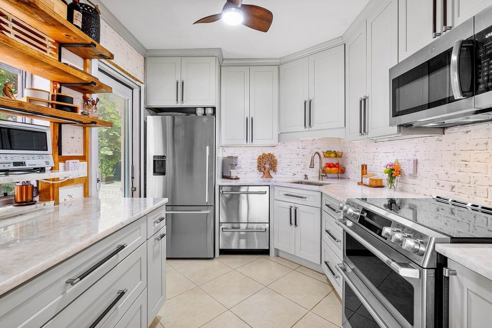 State of the art kitchen - double drawer DW / Double oven / Induction stovetop