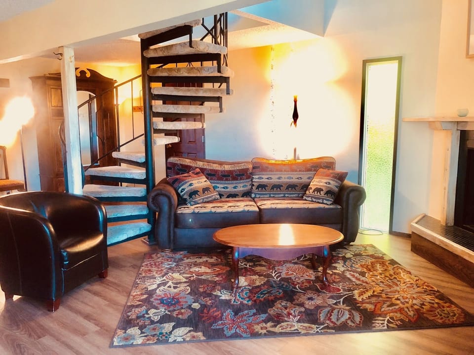 Woodside2023320Living20Area