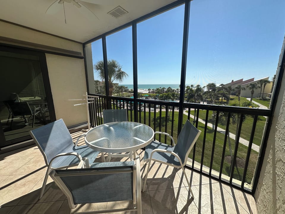 2-307 Lanai