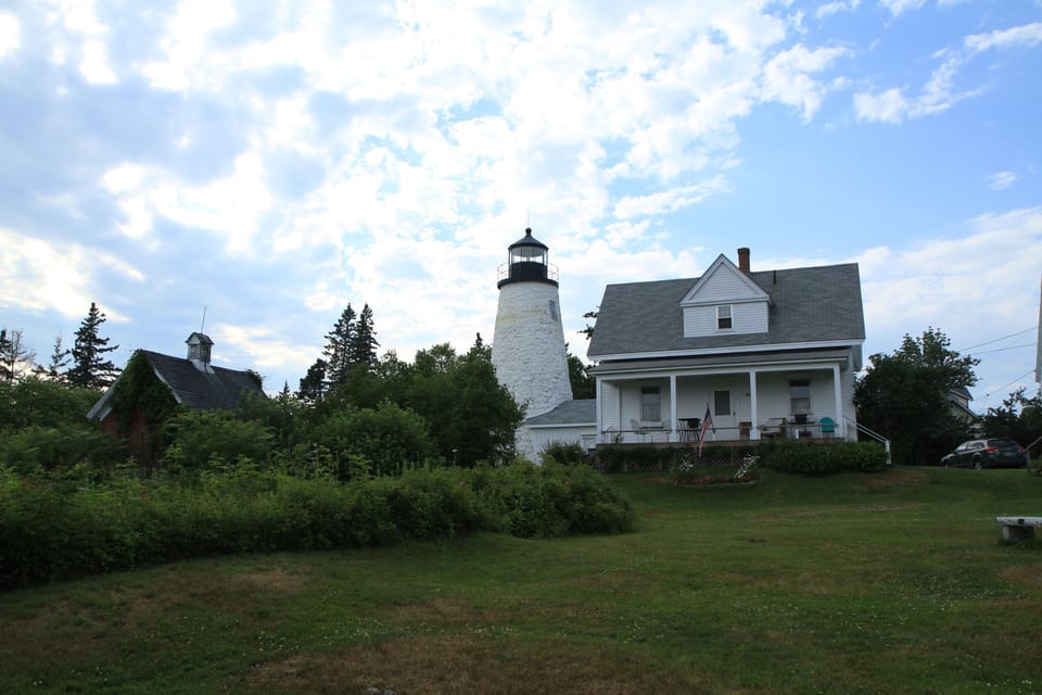 Walk to Dyce Head Lighthouse