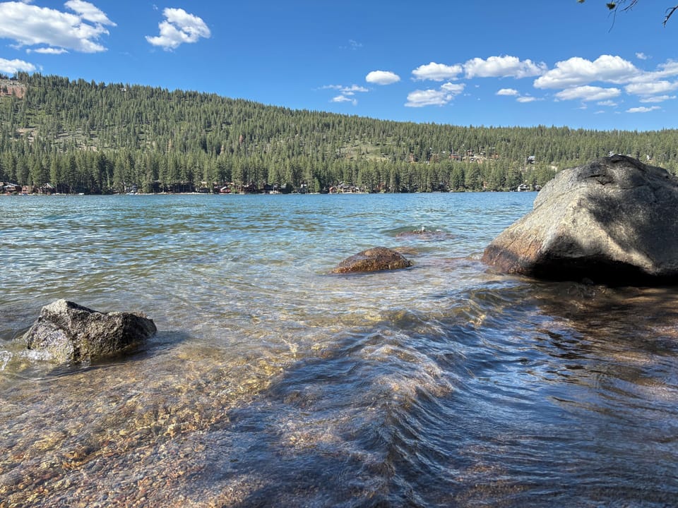 Donner Lake is nearby
