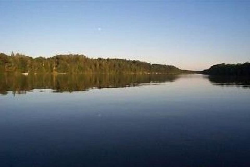 Water view from shoreline.