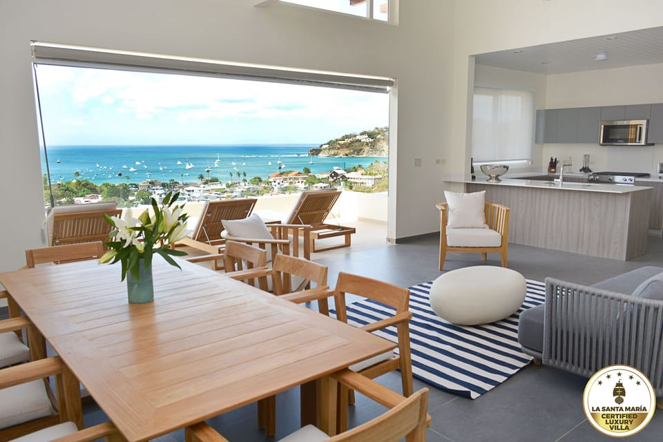 Unbelievable views of San Juan del Sur Bay. 5 minute walking distance to town