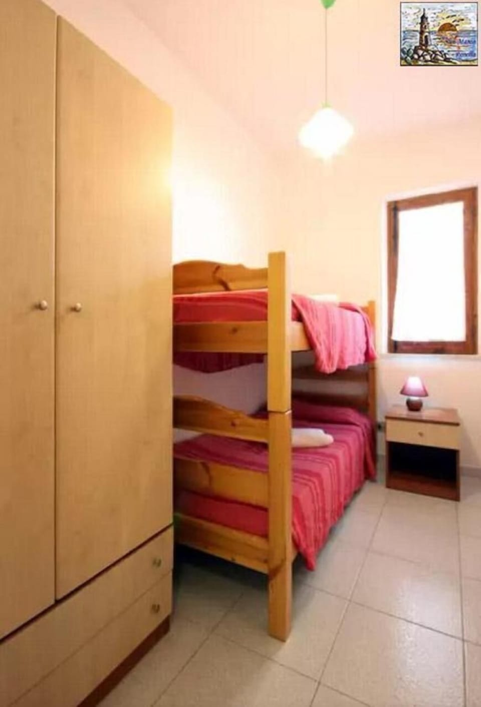 Room with bunk beds