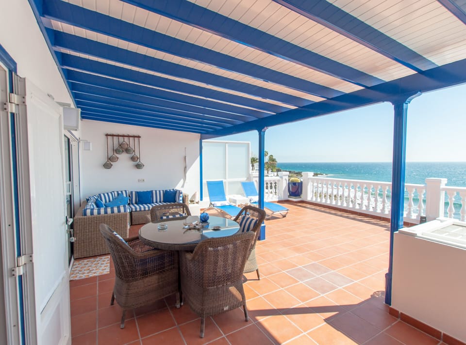 Seaview Villa Terrace