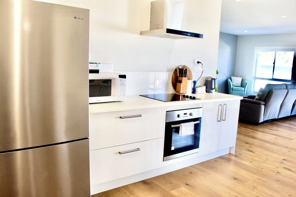 Newly Renovated Open Plan Living, Dining and Kitchen