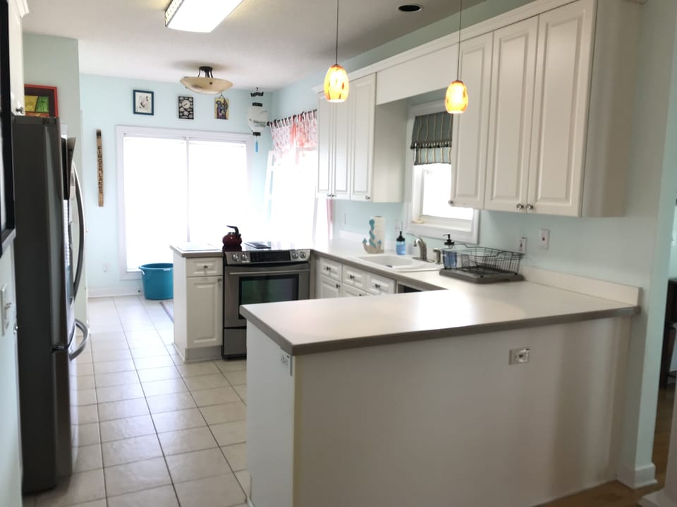 Fully Stocked Kitchen
