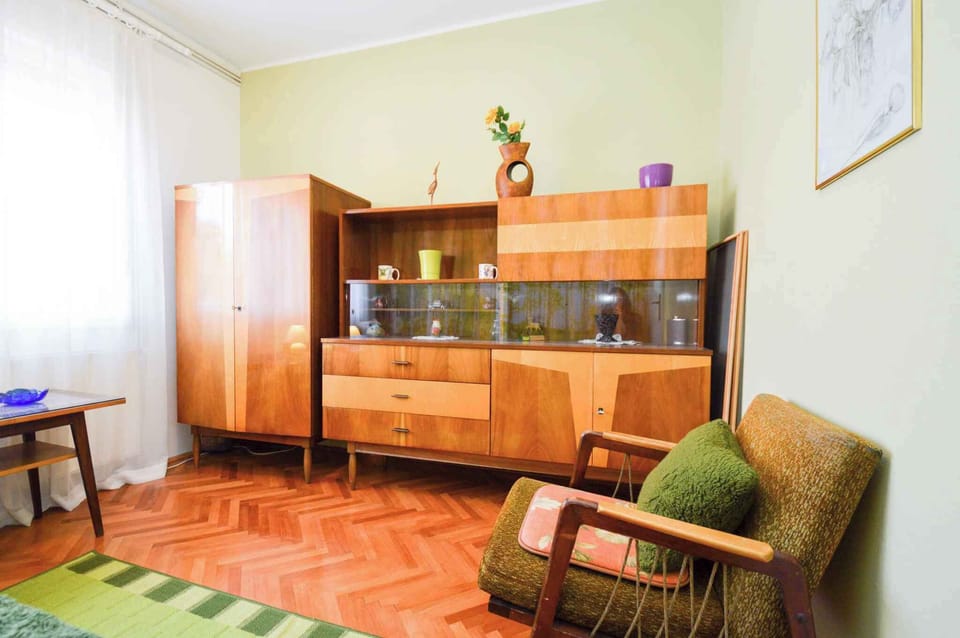 living/bedroom