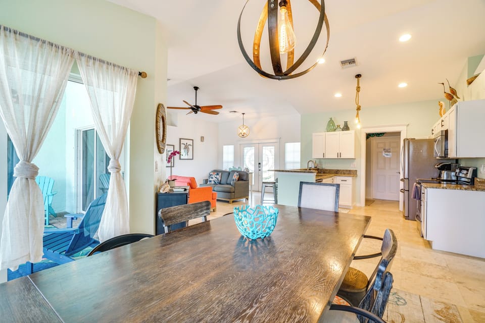 Dining Area | Dishware/Flatware | Trash Bags/Paper Towels