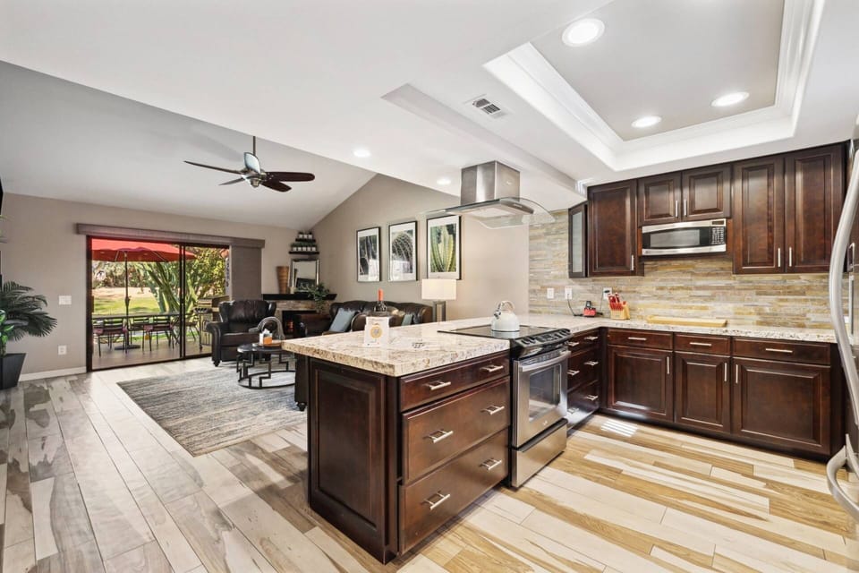 Bright and open floor plan!