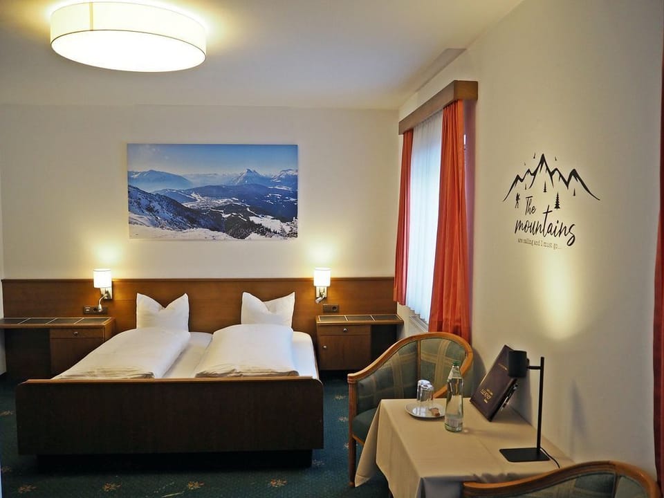 Double room with shower or bath, WC - Hotel Garni Egerthof Bed and Breakfast in Seefeld