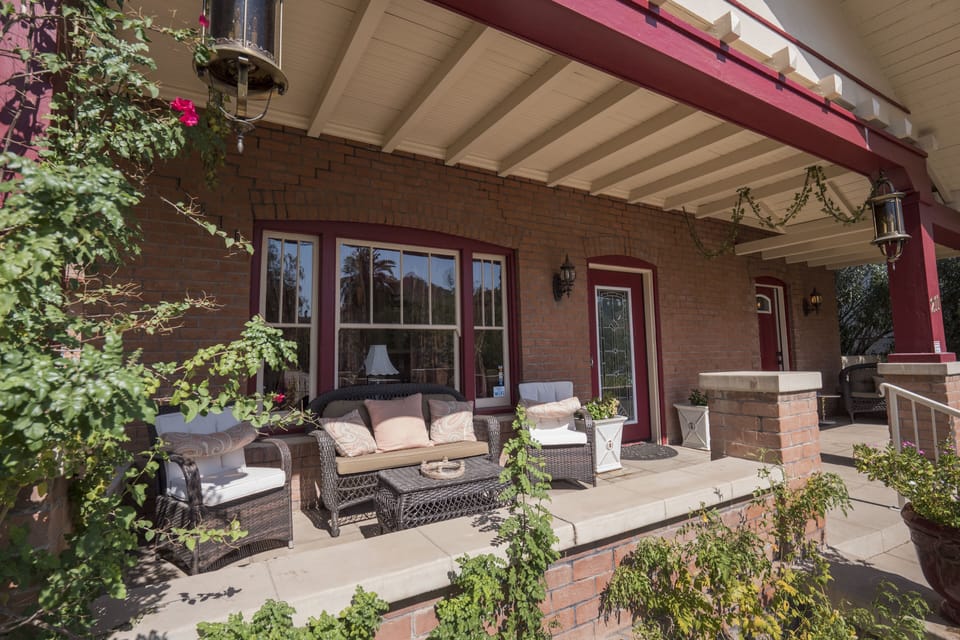 Front entrance to property