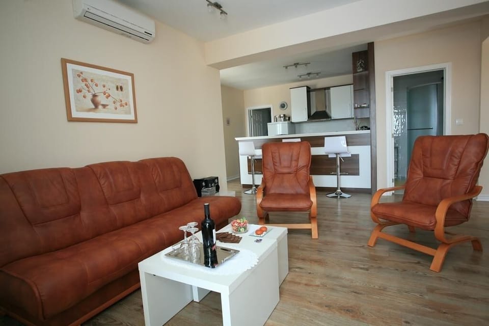 Living room 2