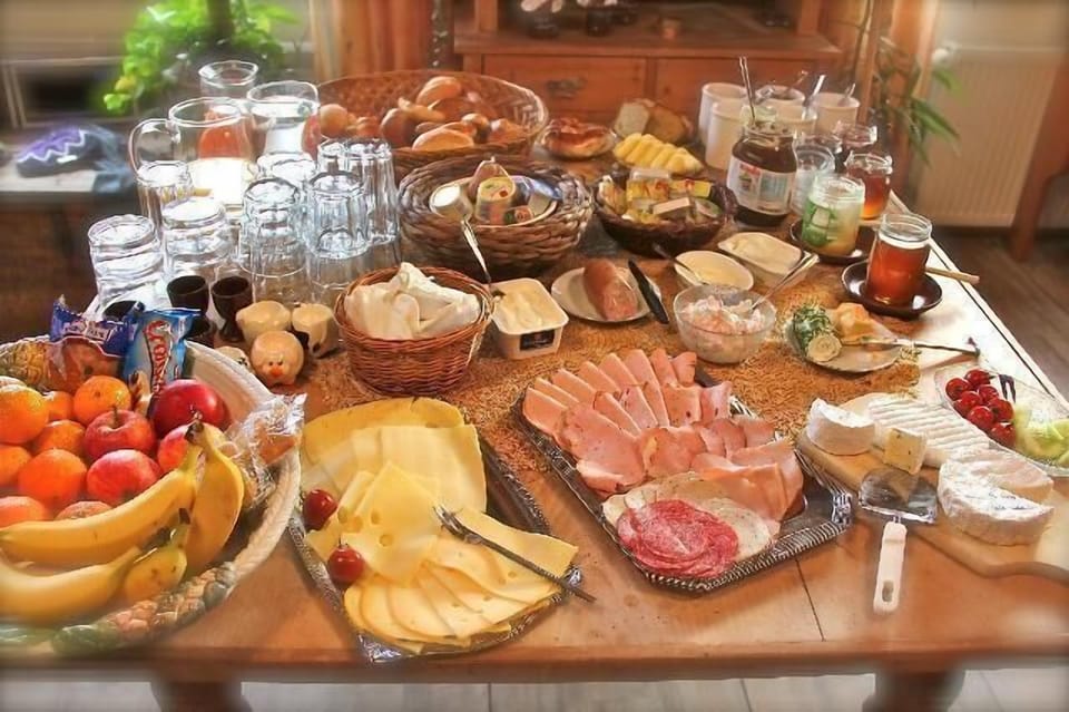 Breakfast meal
