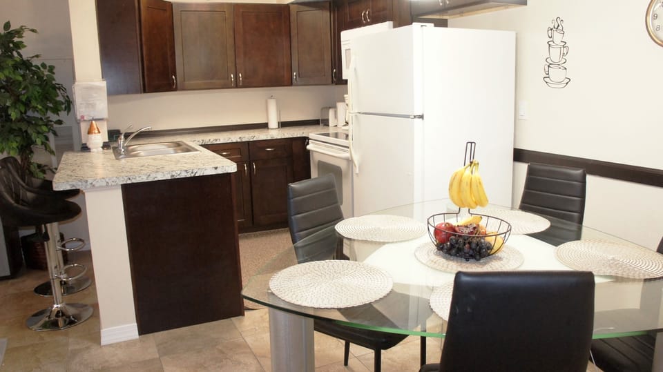 Dinning area & kitchen