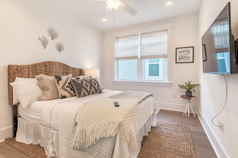 Guest Bedroom II with Queen Bed