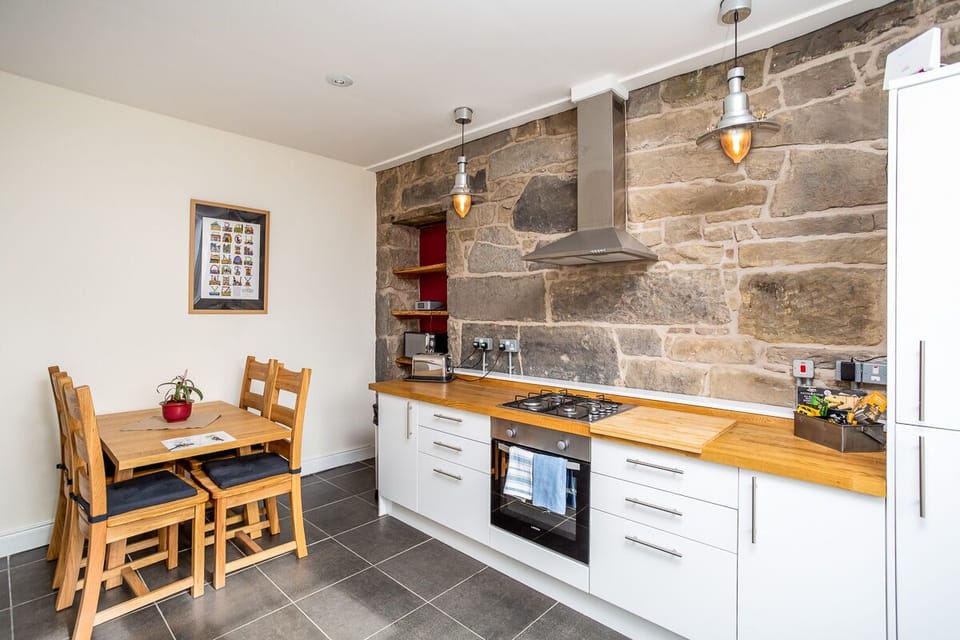 Dining kitchen