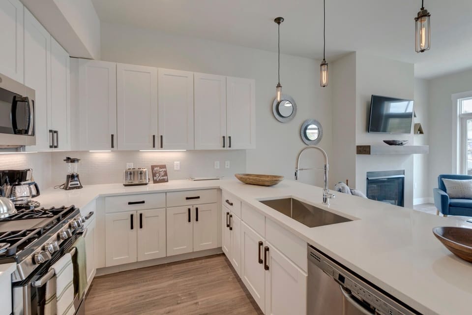 Fully Equipped Kitchen Includes Upgraded Appliances.
