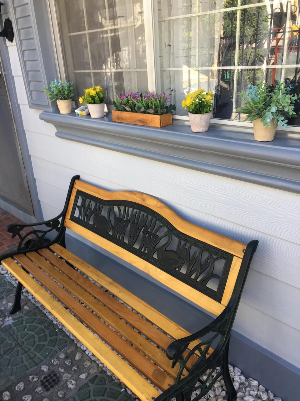 Small sitting area outside the house. 