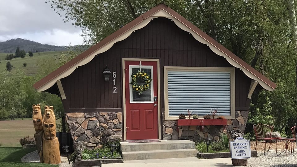 On Main Street in downtown Darby.  Quiet, back pasture with deer every day!