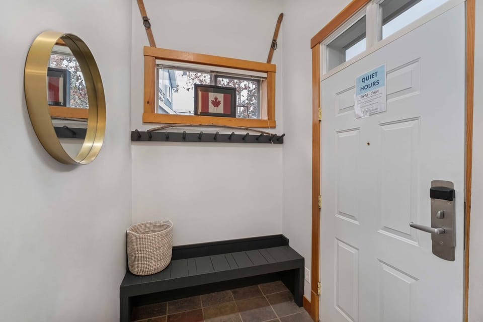 Entry way