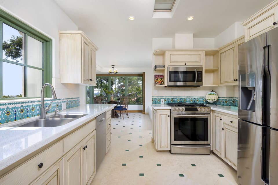 Beautifully remodeled kitchen