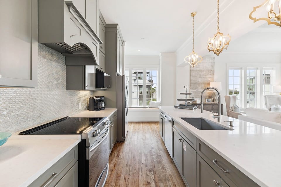 Ample Countertop & Storage Space