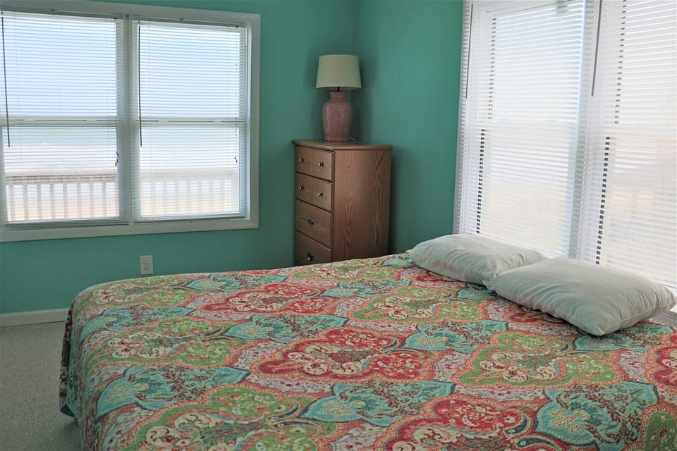 Additional view of bedroom
