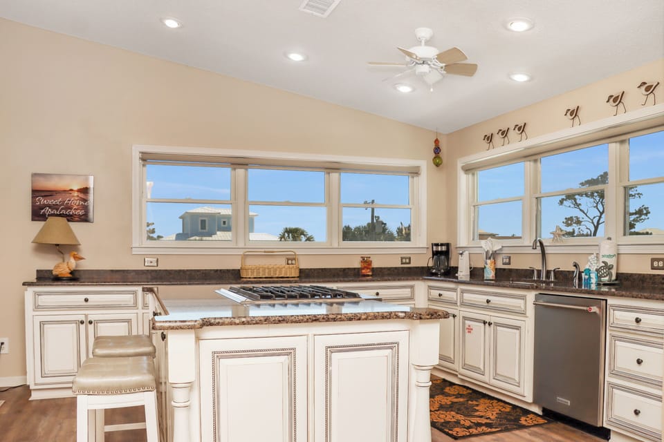 Kitchen with Bar